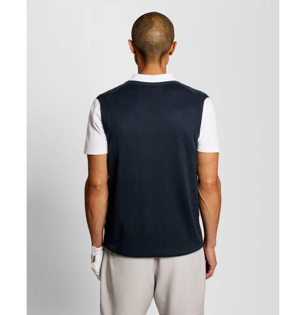 Lyle & Scott Lighweight Knitted V Neck Vest _01