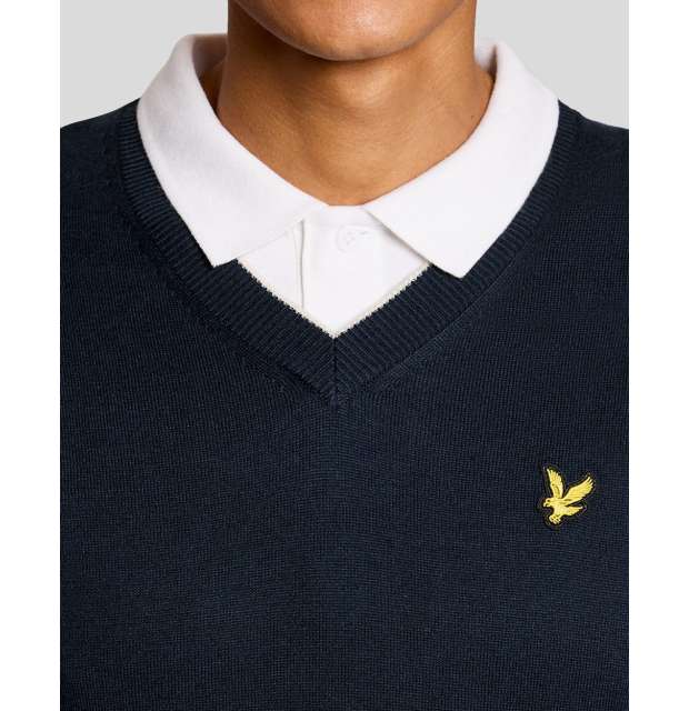 Lyle & Scott Lighweight Knitted V Neck Vest _03