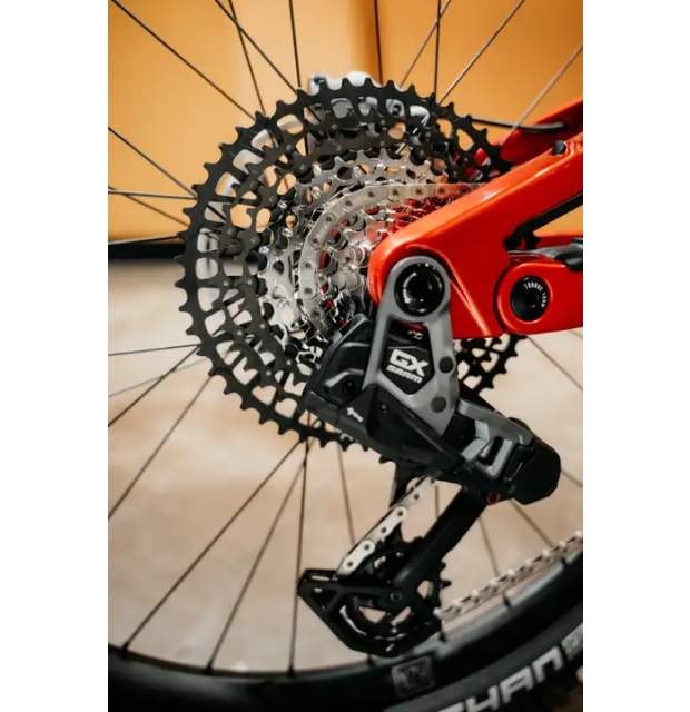 NUKEPROOF Mega Carbon Pro T-GX_04