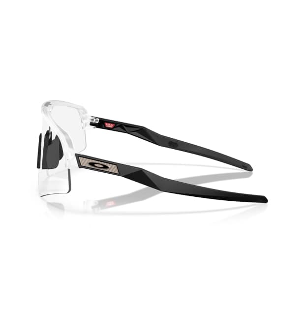 Oakley Sutro Lite Sweep Matte Clear - Clear To Black Photochromic_02