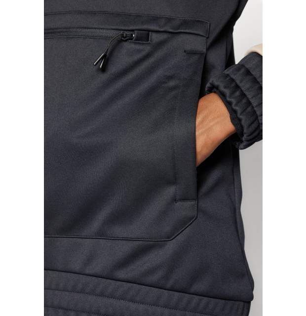 Oakley W TNP Nose Grab Softshell Hood_03