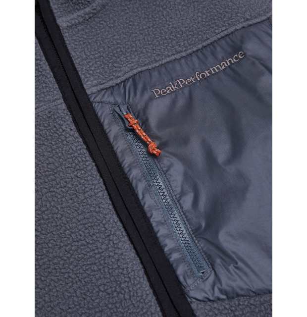 Peak Performance Pile Vest_04