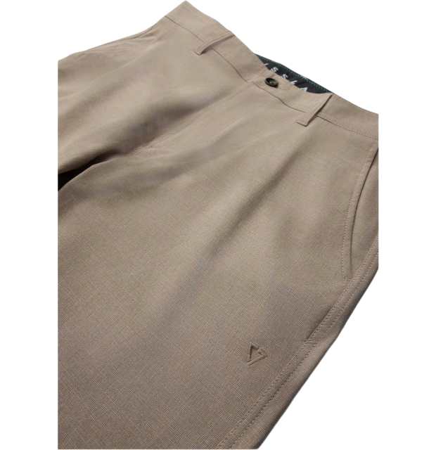 VISSLA Fin Box Hydrid 19.5" Walkshort_03