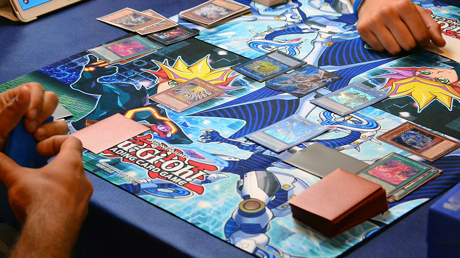 Yu-Gi-Oh! TCG : L'Art du Duel à la Vitesse de la Lumière