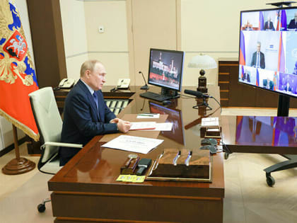 Путин предложил начать производство ракет средней и меньшей дальности