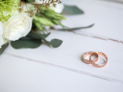 В последнюю зеркальную дату уходящего года (24.12.24) в Благовещенске поженились 6 пар