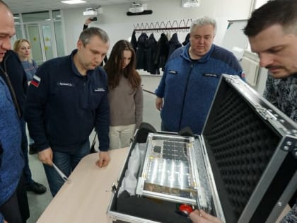 В Благовещенск доставили первый российско-китайский спутник, который скоро запустят с Восточного