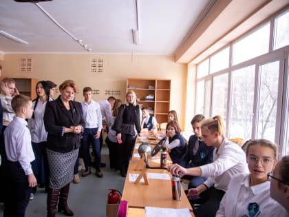 «Лунный ровер» и «Труба Рубенса» покорили жюри на фестивале детских изобретений в Благовещенске