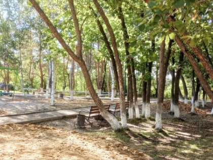 На детскую площадку Никольского завезли новый песок