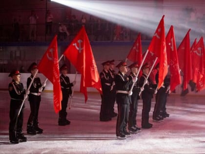 В Благовещенске показали впечатляющее ледовое шоу «Вальс Победы» (видео)