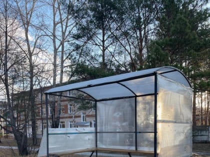 Разрушение остановки в Возжаевке вызывает беспокойство у местных властей