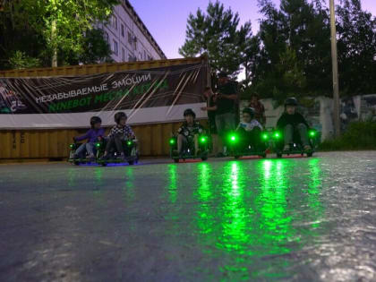 В городском парке Благовещенска появился новый аттракцион «Боевые роботы»