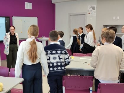 «Дети — это источник той самой нескончаемой энергии жизни, к которой каждому хочется прикоснуться. Работа с детьми заряжает, вдохновляет, подталкивает и учит самым разным аспектам 