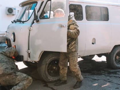 Амурчане передали в зону СВО автомобиль