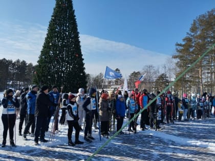 Более 10 тысяч амурчан встали на лыжи (фото)