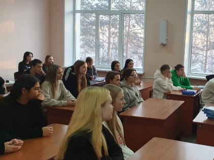 Уроки мужества в честь Дня Неизвестного солдата