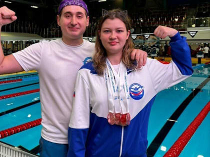 Благовещенскую пловчиху с ОВЗ приняли в сборную России