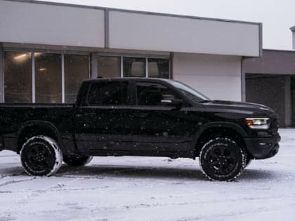 У благотворителя из Благовещенска суд конфисковал американский пикап