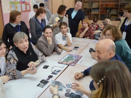 Директора амурских школ изучают опыт и практики системы образования Благовещенска