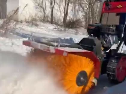 На улицы Благовещенска выйдет новая подметальная техника (видео)