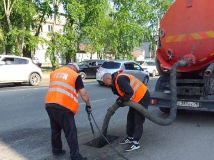 Благовещенские улицы становятся чище благодаря труду коммунальщиков