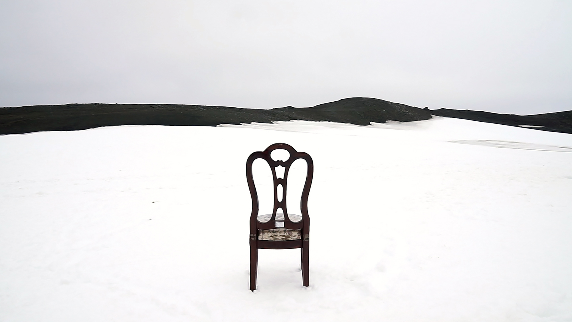 Thumbnail for <p><span style="background-color: transparent;">Antartide come archivio, l'arte relazionale nei campi del tempo nell'opera di Esteban Sánchez</span></p>