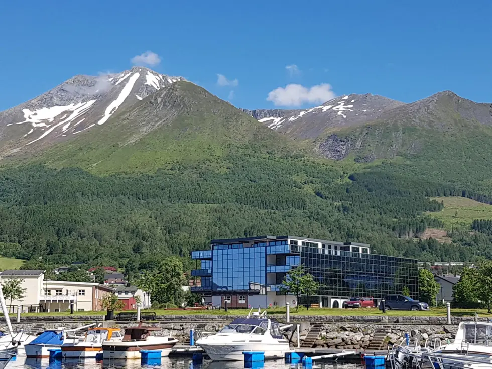 Hovden & Vatne statsautoriserte Revisorar AS - firmabilde juni 2018