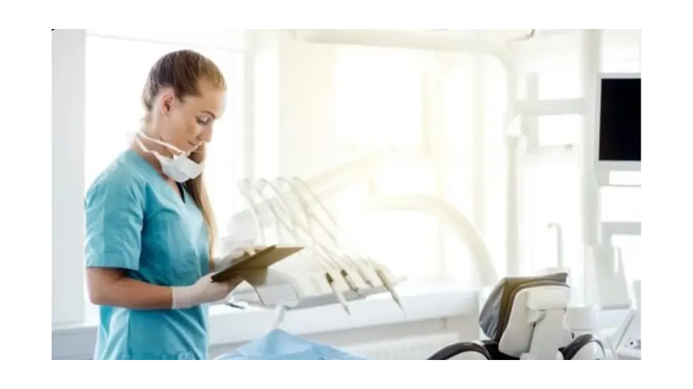 Tannlegene Kriebel og Lund Olsen