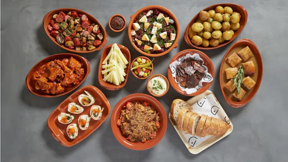 Juletapas – i julebordsesongen lager vi en tapasmeny med julens smaker