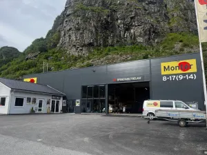 Montér Måløy