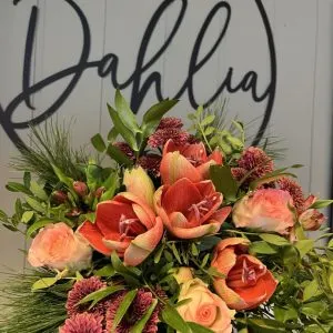 Dahlia Blomster og Garn