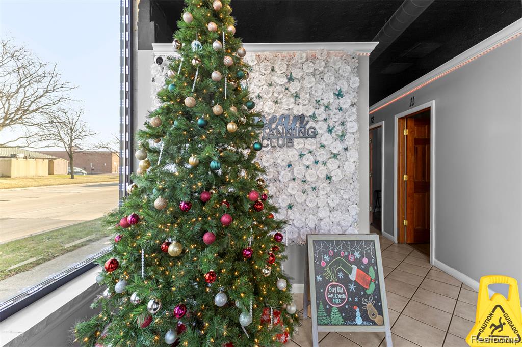 Additional view of 35501 W Michigan Ave