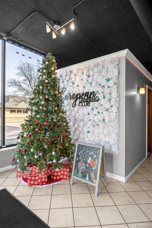 Additional view of 35501 W Michigan Ave