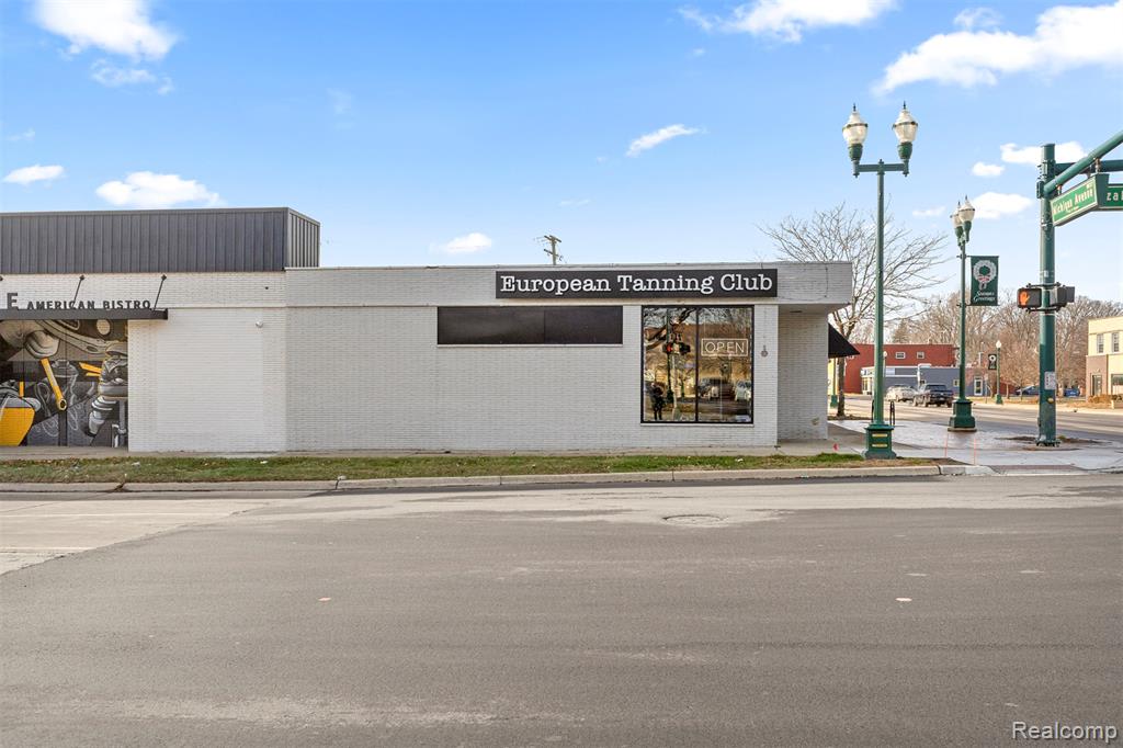 Additional view of 35501 W Michigan Ave