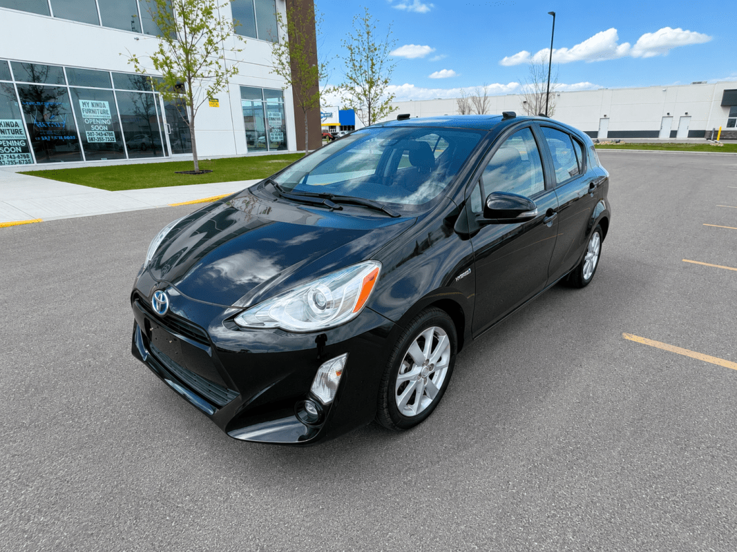 Used 2016 Toyota Prius C for sale in Calgary - 164,996 km - AMVIC inspected