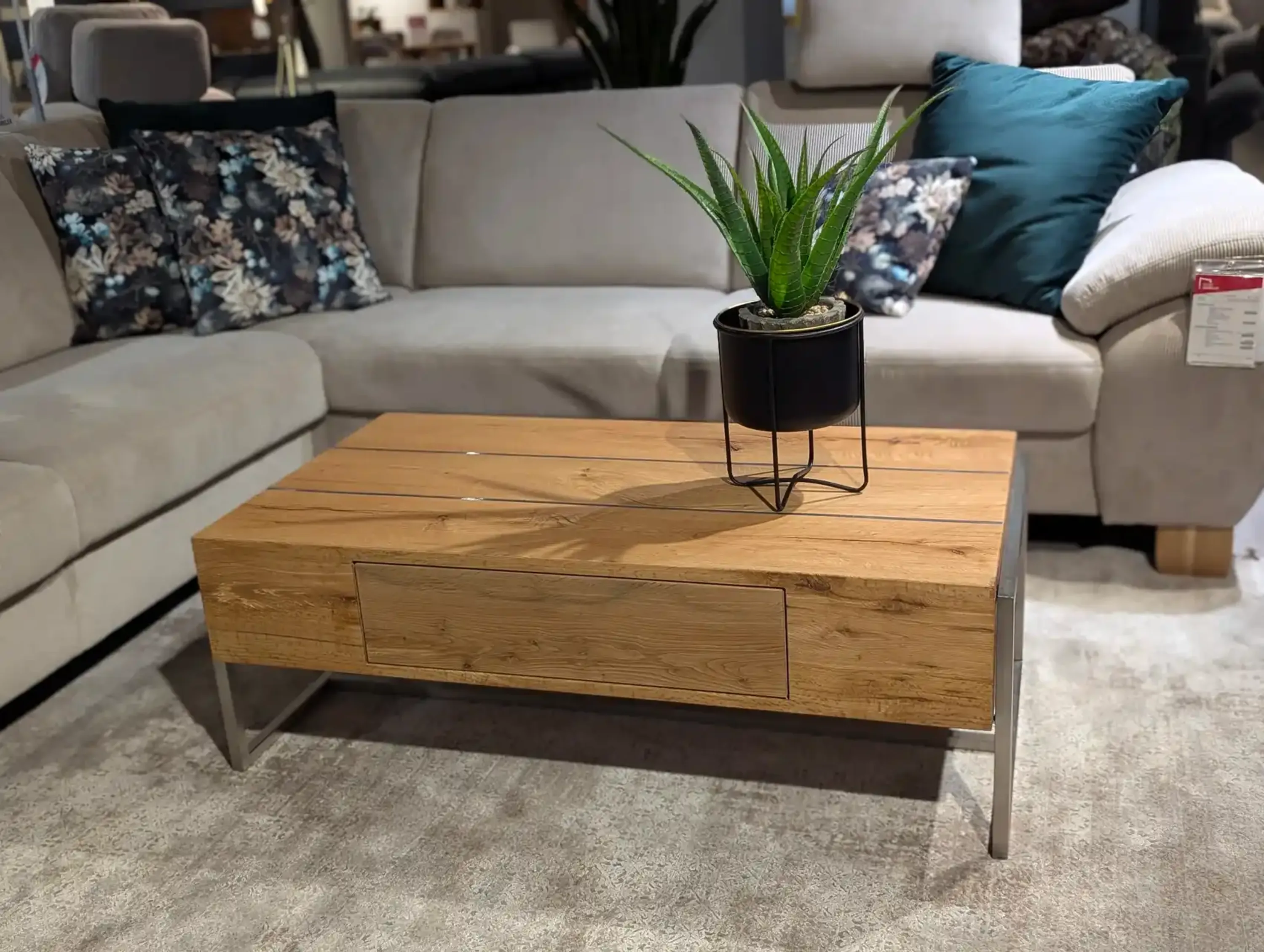 Couchtisch Asteiche mit Schubkasten Couchtisch Asteiche mit Schubkasten