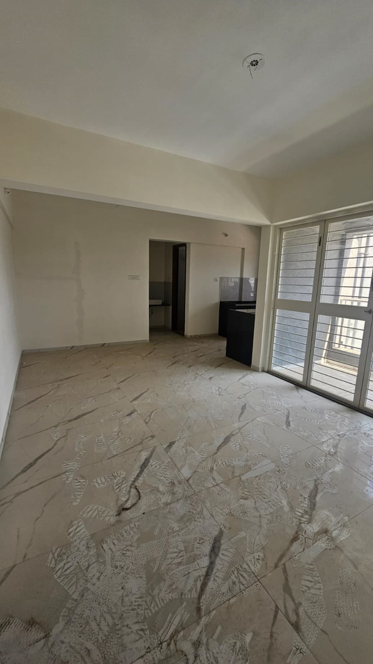 IOS – Premium 2 BHK Resale Home - View 1