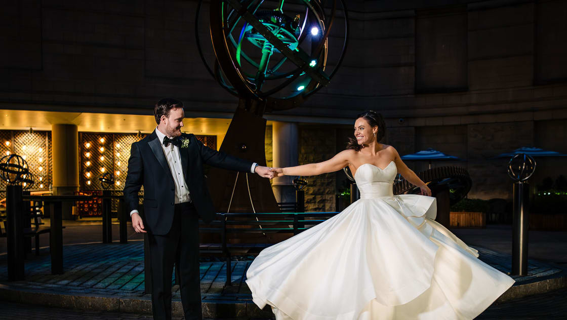 wedding couple in the Marlowe courtyard
