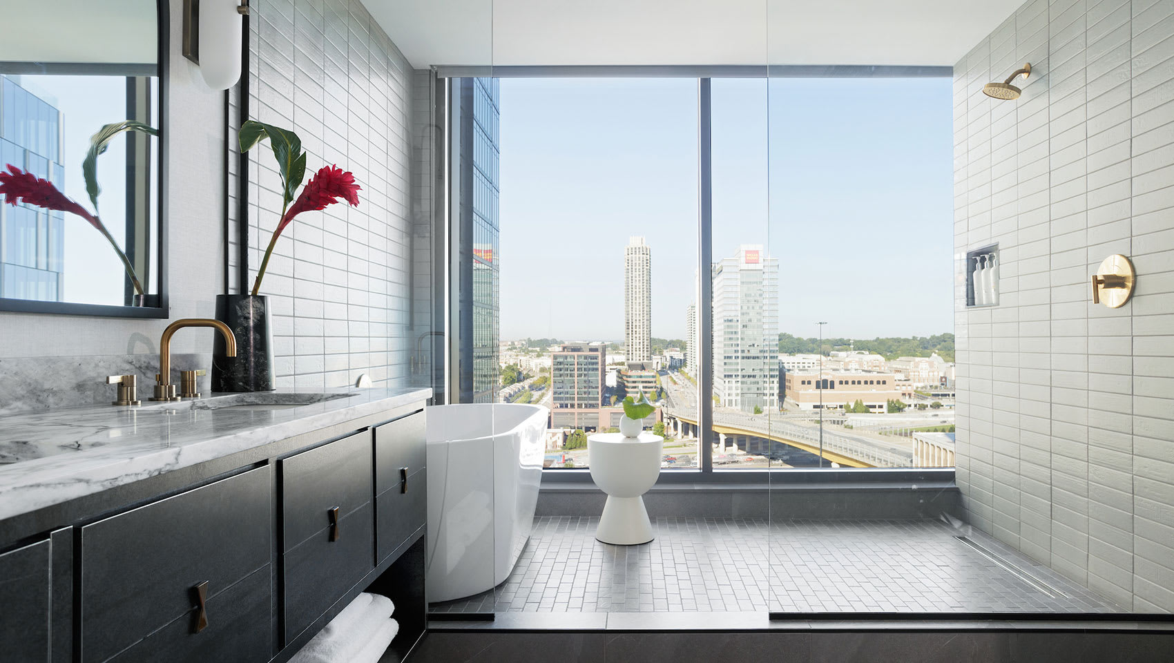 Kimpton Shane suite bath