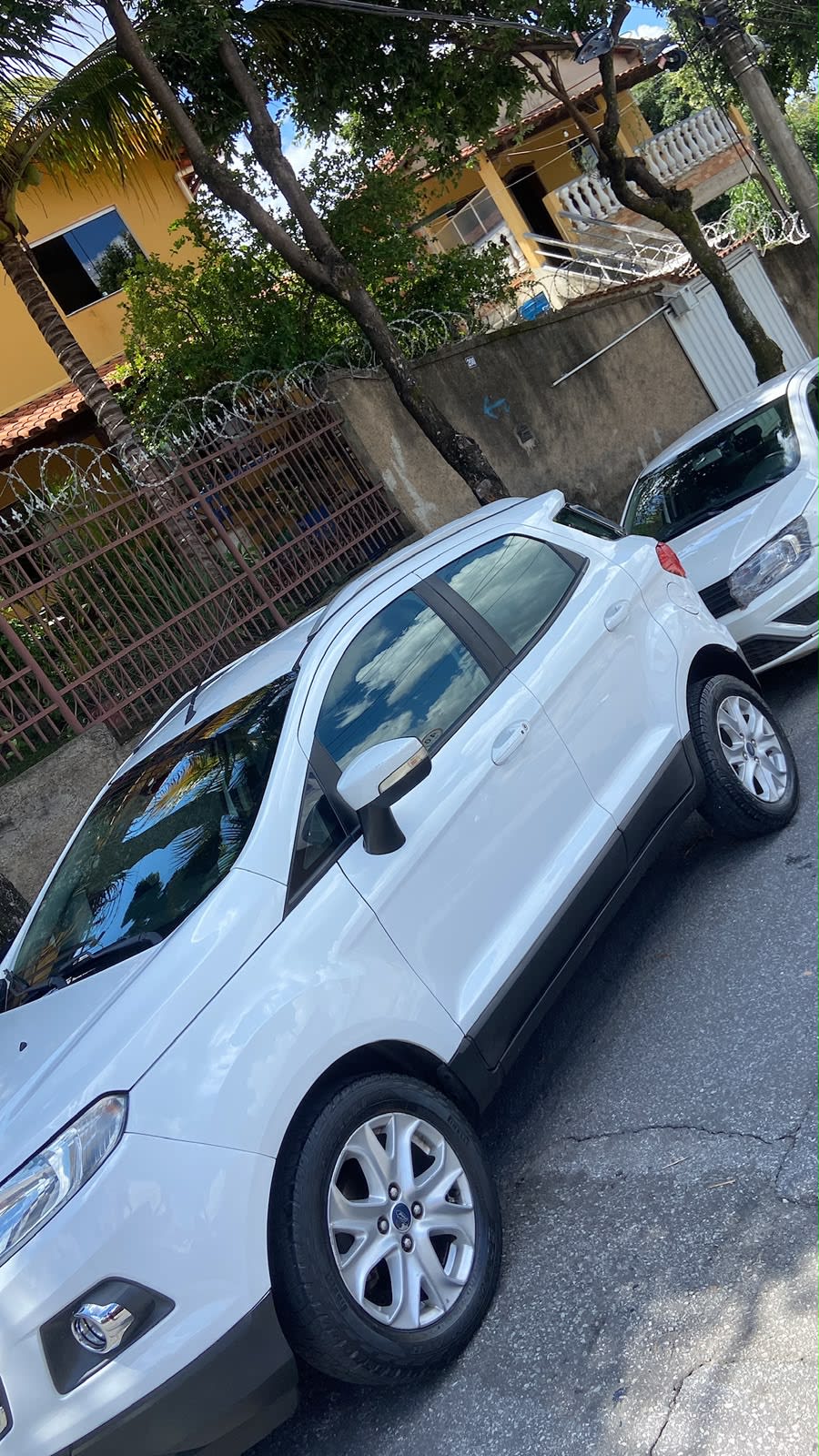 EcoSport Titanium 2.0 16V Flex Aut. – Completa, Top de Linha!