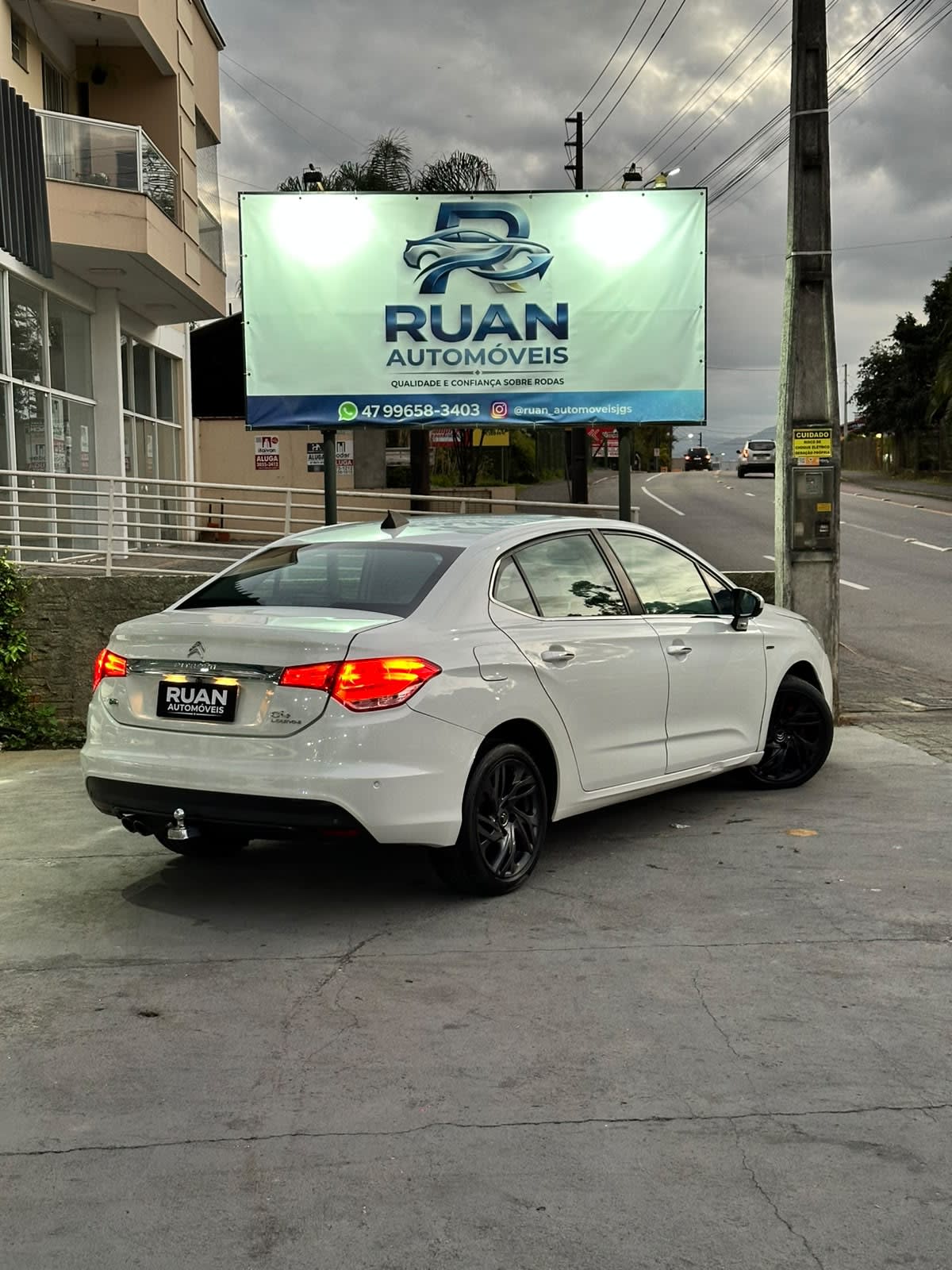 Citroën C4 Lounge Exclusive 2014 