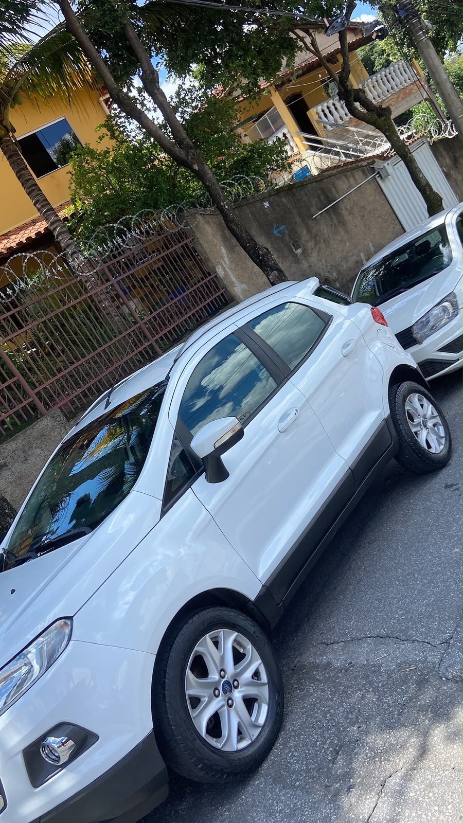 EcoSport Titanium 2.0 16V Flex Aut. – Completa, Top de Linha!