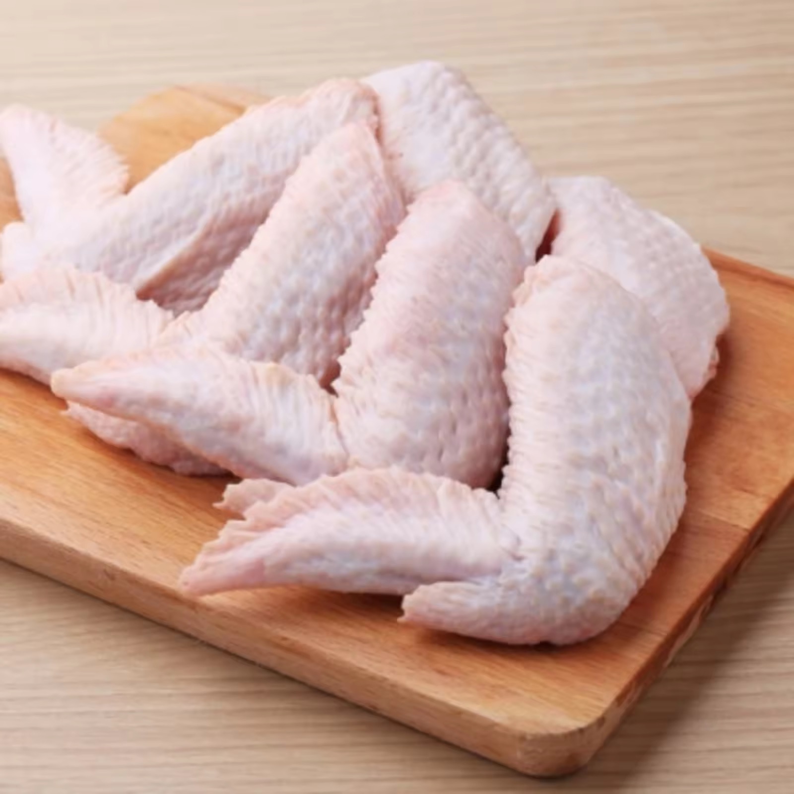 CHICKEN WINGS 1 KG