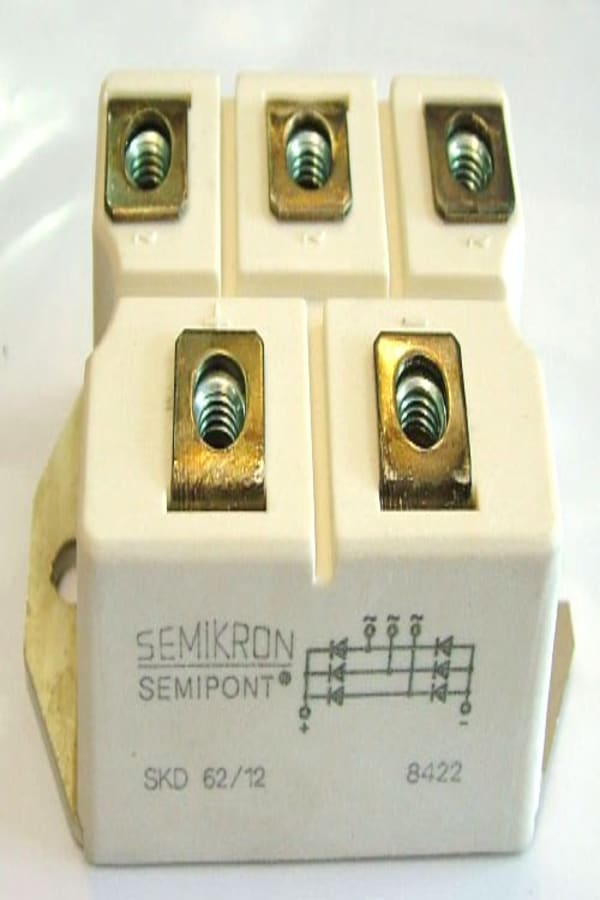 SKD62 12