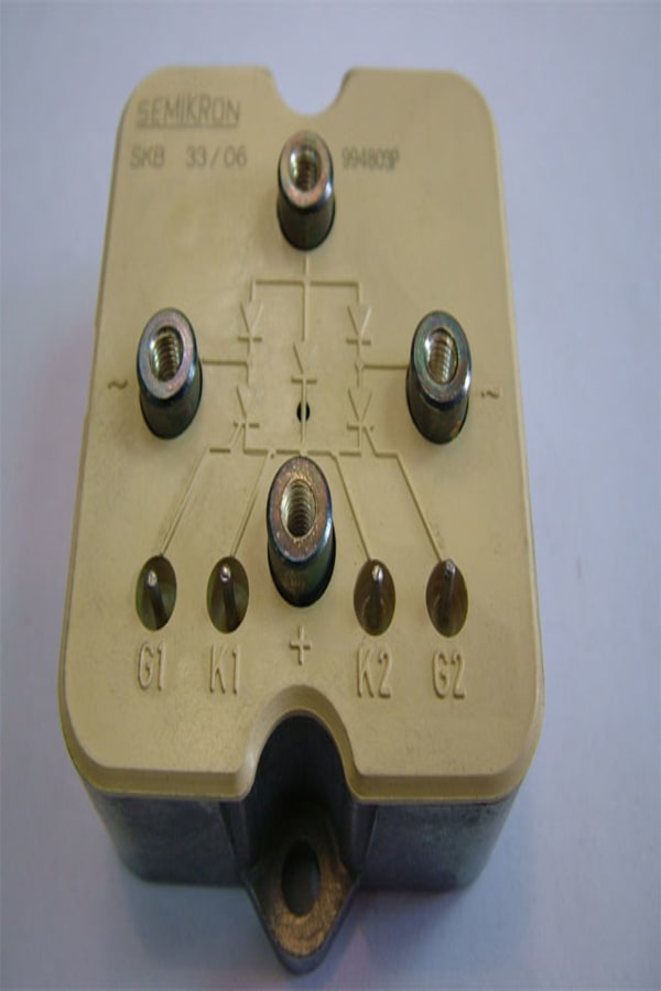 SKB33 06