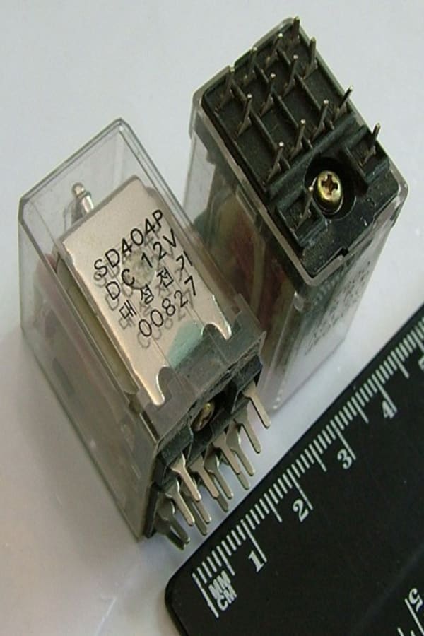 SD404P 12 (12VDC-4C)