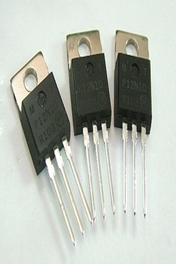 MTP12N10=IRF530