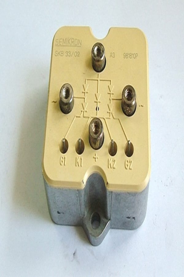SKB33 02