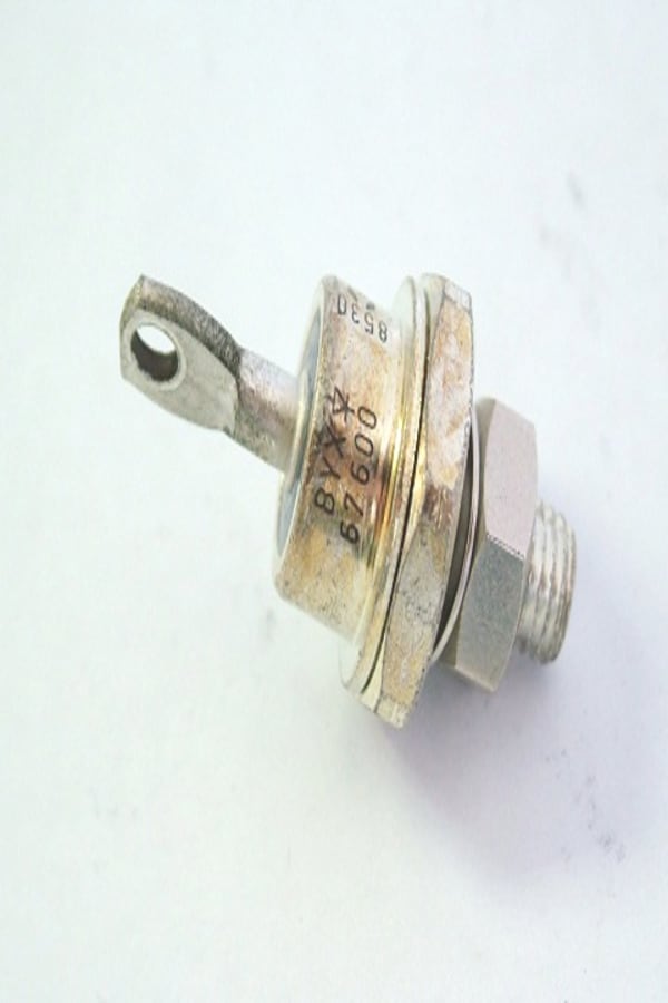 BYX67 600