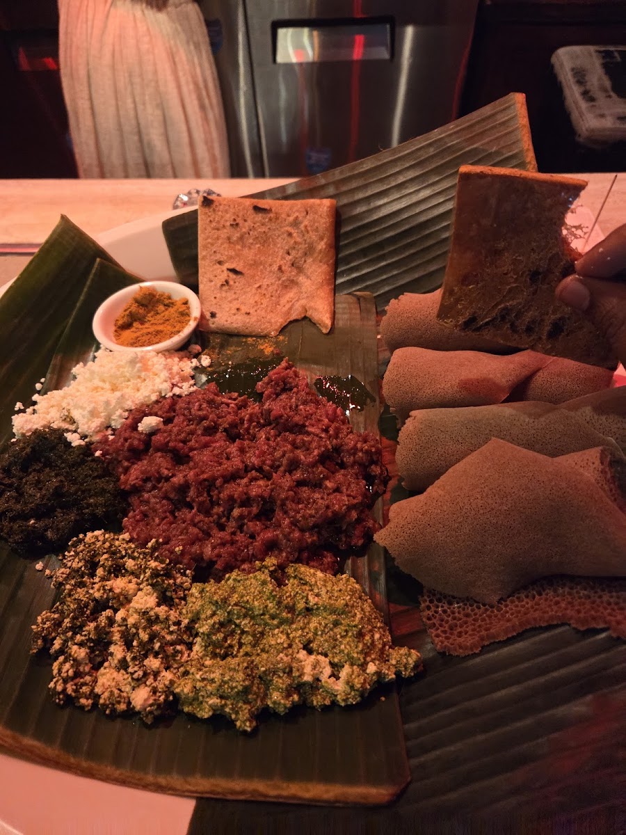 Piassa Ethiopian Restaurant β Restaurant / Cafe in Calgary - Image 4